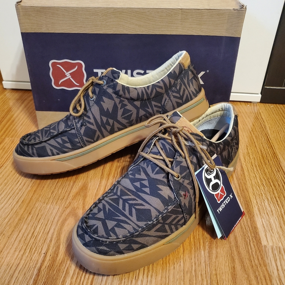 Twisted X Green and Black Sneakers Modern Comfort